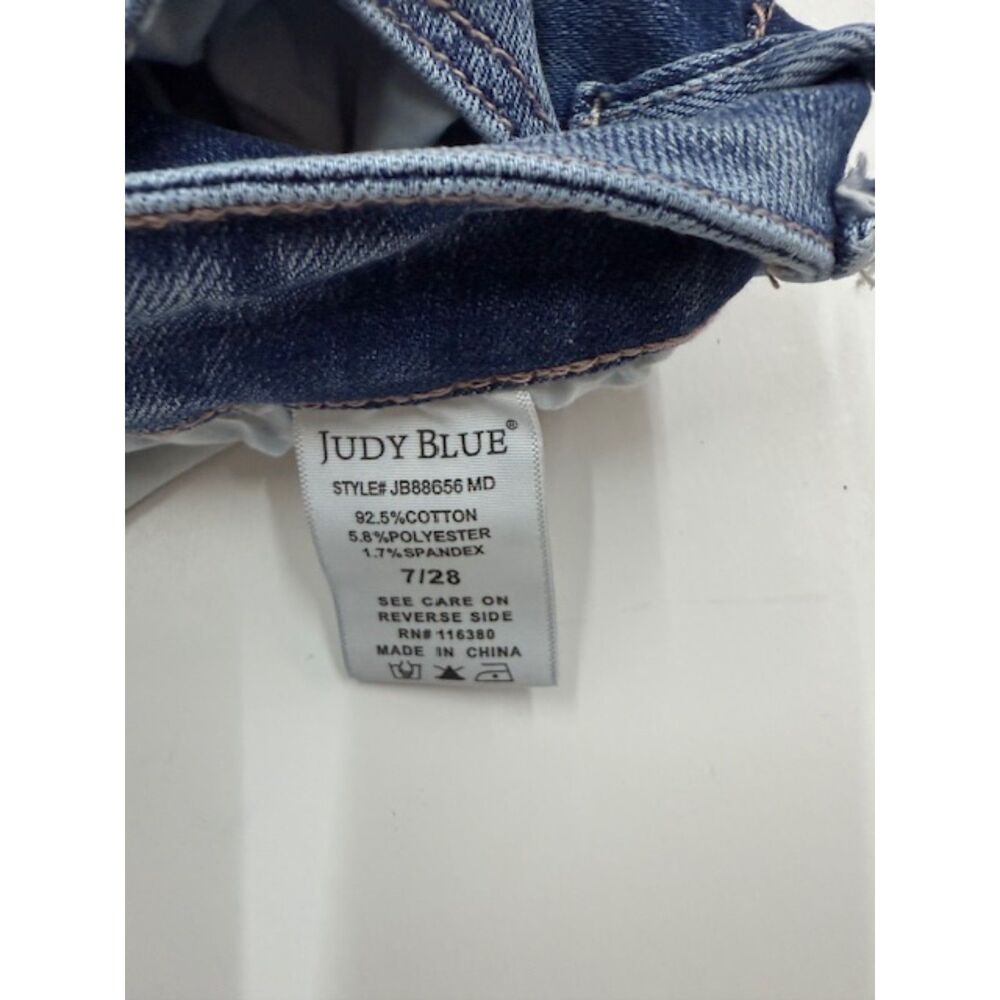 Judy Blue Straight Fit 7/28 Distressed Jeans - Picture 6 of 9